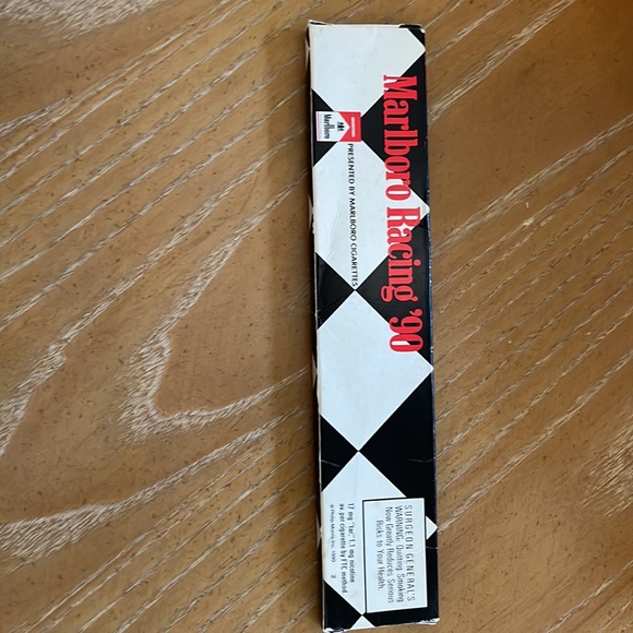 VINTAGE MARLBORO BUNDLE! - Watch + Duffel Bag - Picture 4 of 6